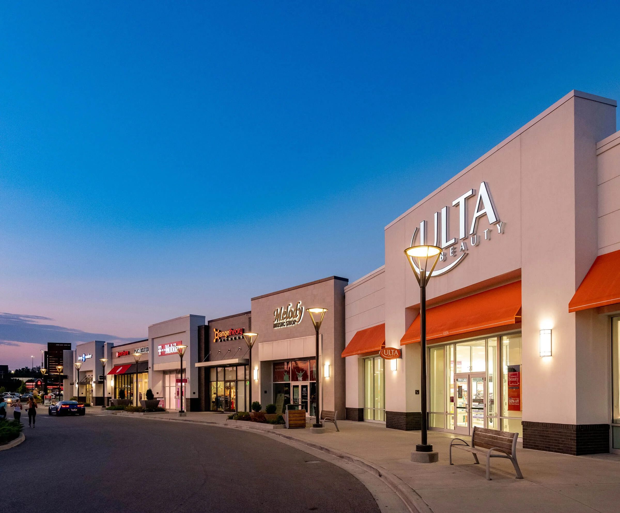 Retail store exterior cleaning